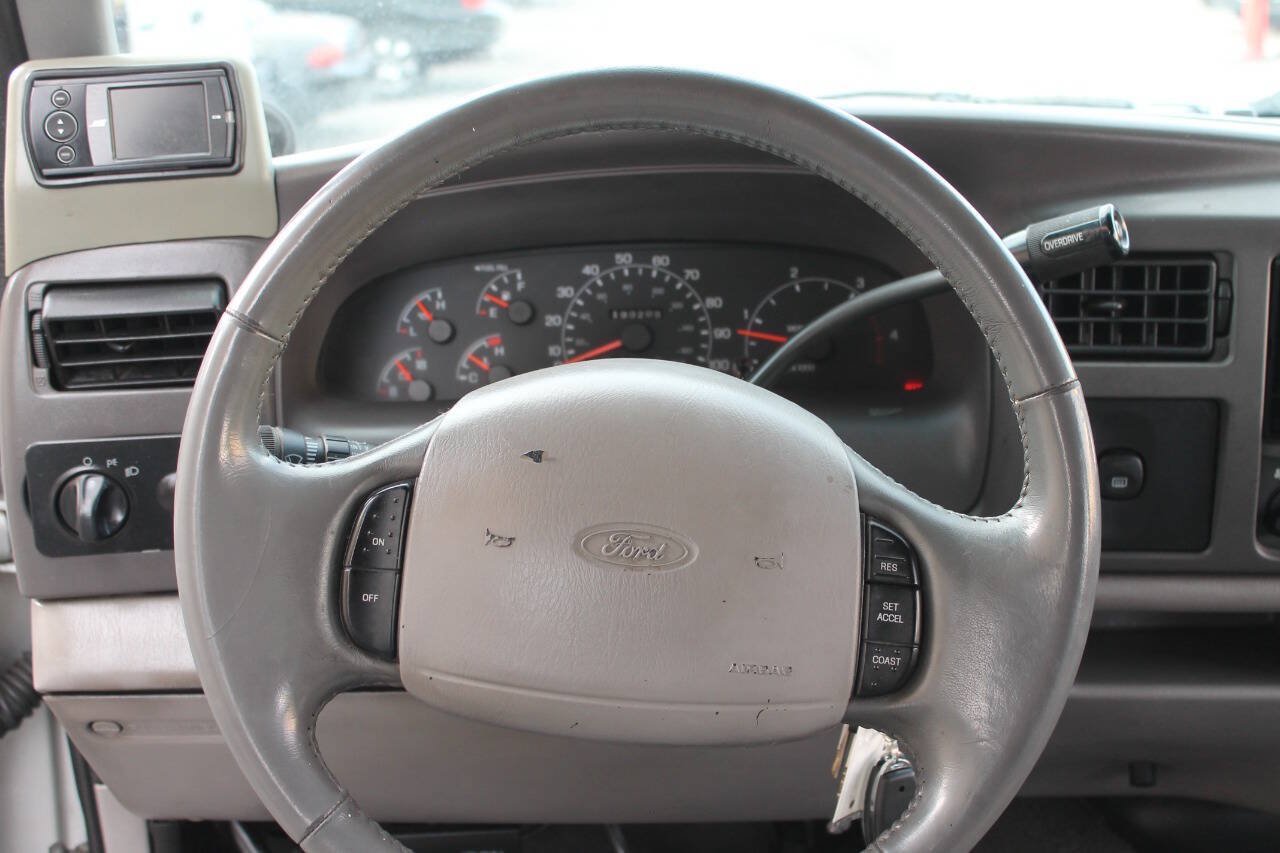 Used 2001 Ford Excursion XLT RWD image 41