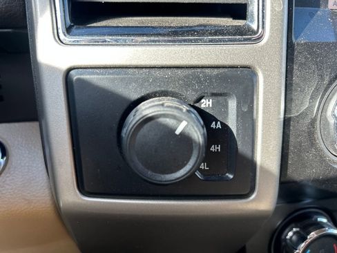 Used 2019 Ford F150 Lariat image 16