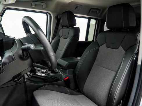 Used 2024 INEOS Grenadier Base image 42