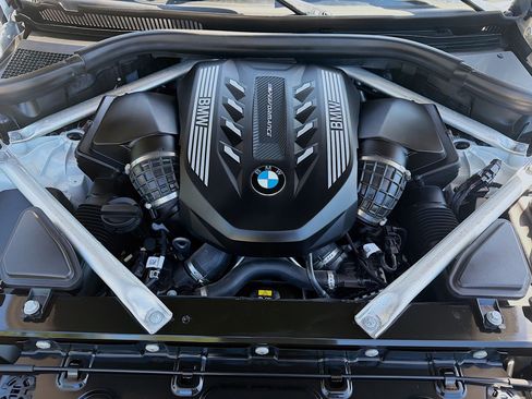 Used 2022 BMW X5 M50i w/ Executive Package AWD/4WD image 23