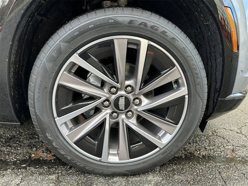 New 2026 Cadillac Vistiq Sport image 9