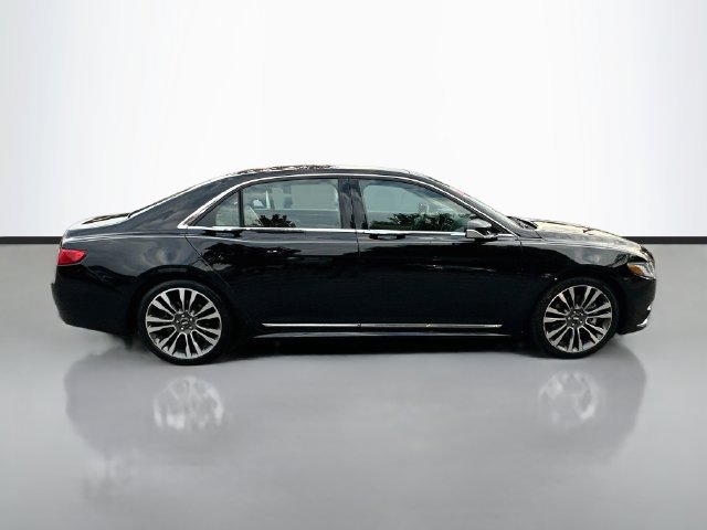 Used 2018 Lincoln Continental Select w/ Continental Climate Package AWD/4WD image 5