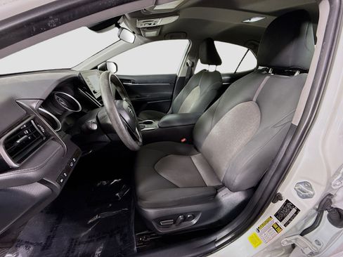 Used 2023 Toyota Camry LE image 21