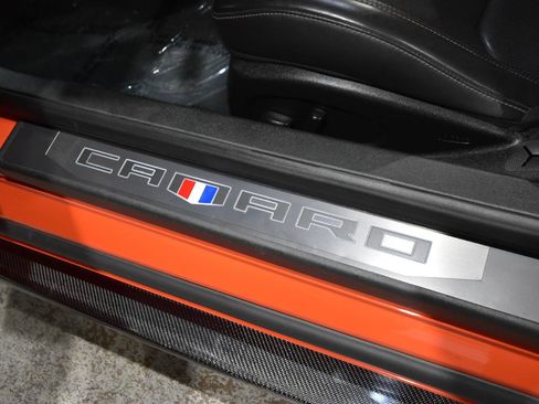 Used 2019 Chevrolet Camaro SS RWD image 18