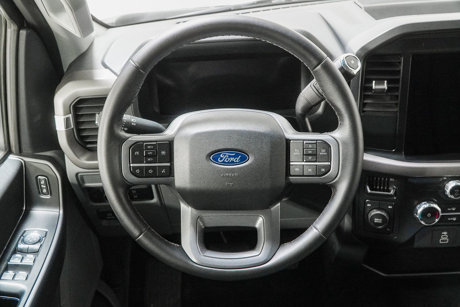 Used 2025 Ford F150 XLT w/ Equipment Group 301A Standard AWD/4WD image 22