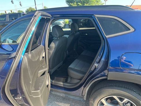 Used 2024 Chevrolet Trax LT w/ Driver Confidence Package FWD image 10