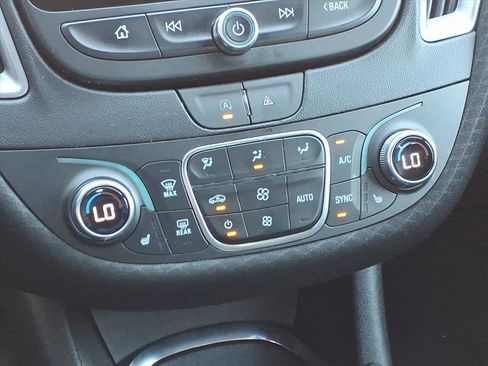Used 2024 Chevrolet Malibu LT FWD image 11