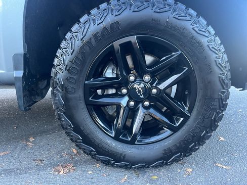 Used 2023 Chevrolet Silverado 1500 LT Trail Boss image 14