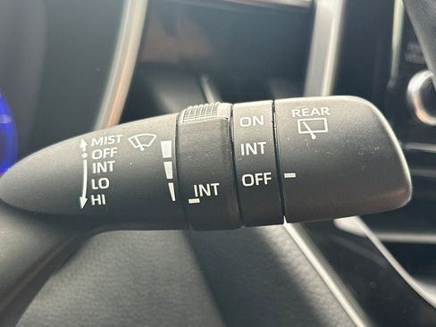 Used 2021 Toyota Corolla XSE FWD image 31