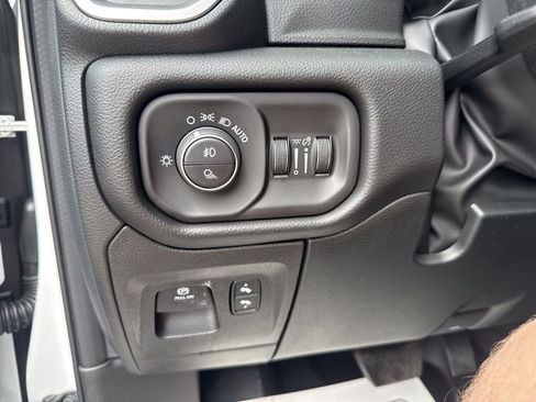 New 2026 RAM 1500 Big Horn AWD/4WD image 17