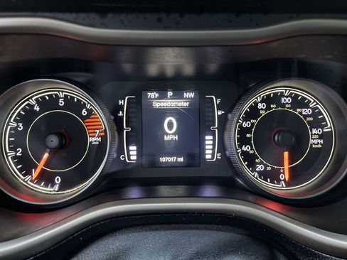 Used 2016 Jeep Cherokee Latitude w/ Cold Weather Group image 20