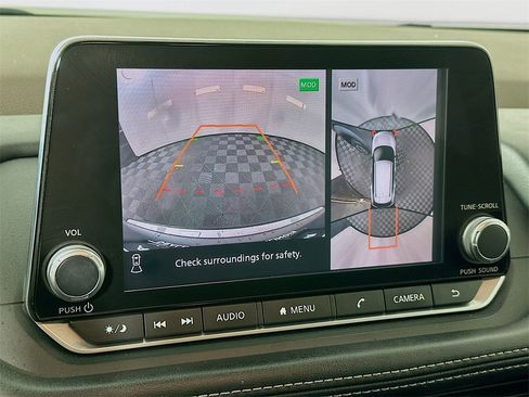 Used 2021 Nissan Rogue SV image 13