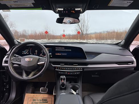 Used 2024 Cadillac XT4 Sport image 21