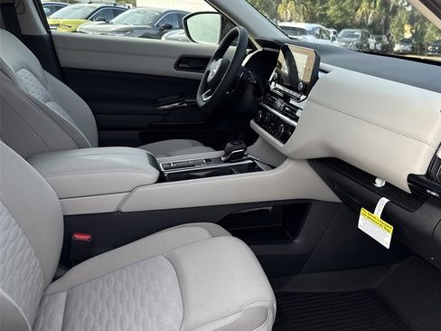 New 2025 Nissan Pathfinder SV w/ Black Appearance Package image 22