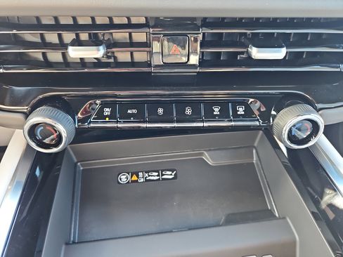 New 2025 Chevrolet Tahoe Premier image 22