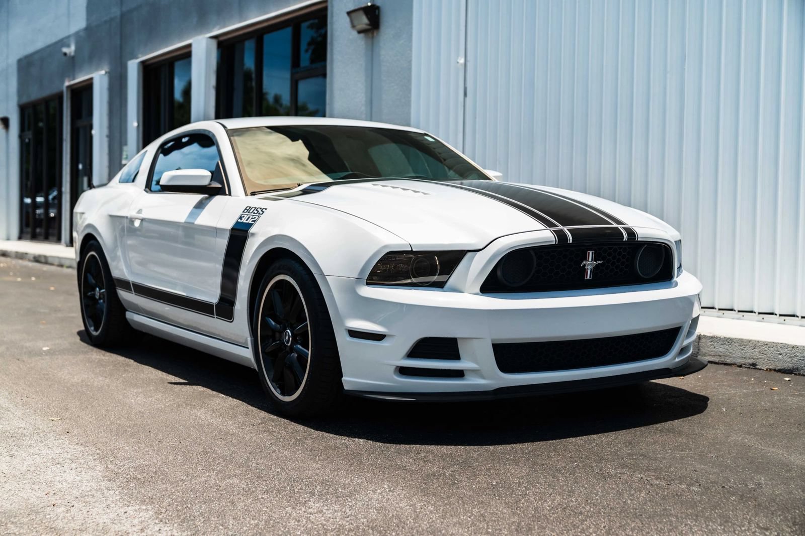 Used 2013 Ford Mustang Boss 302 w/ Boss 302 Accessory Pkg RWD image 3