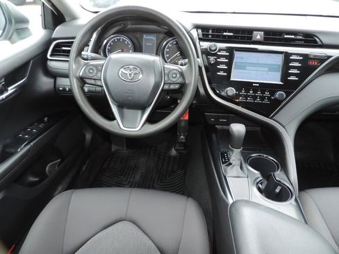 Used 2020 Toyota Camry LE FWD image 19