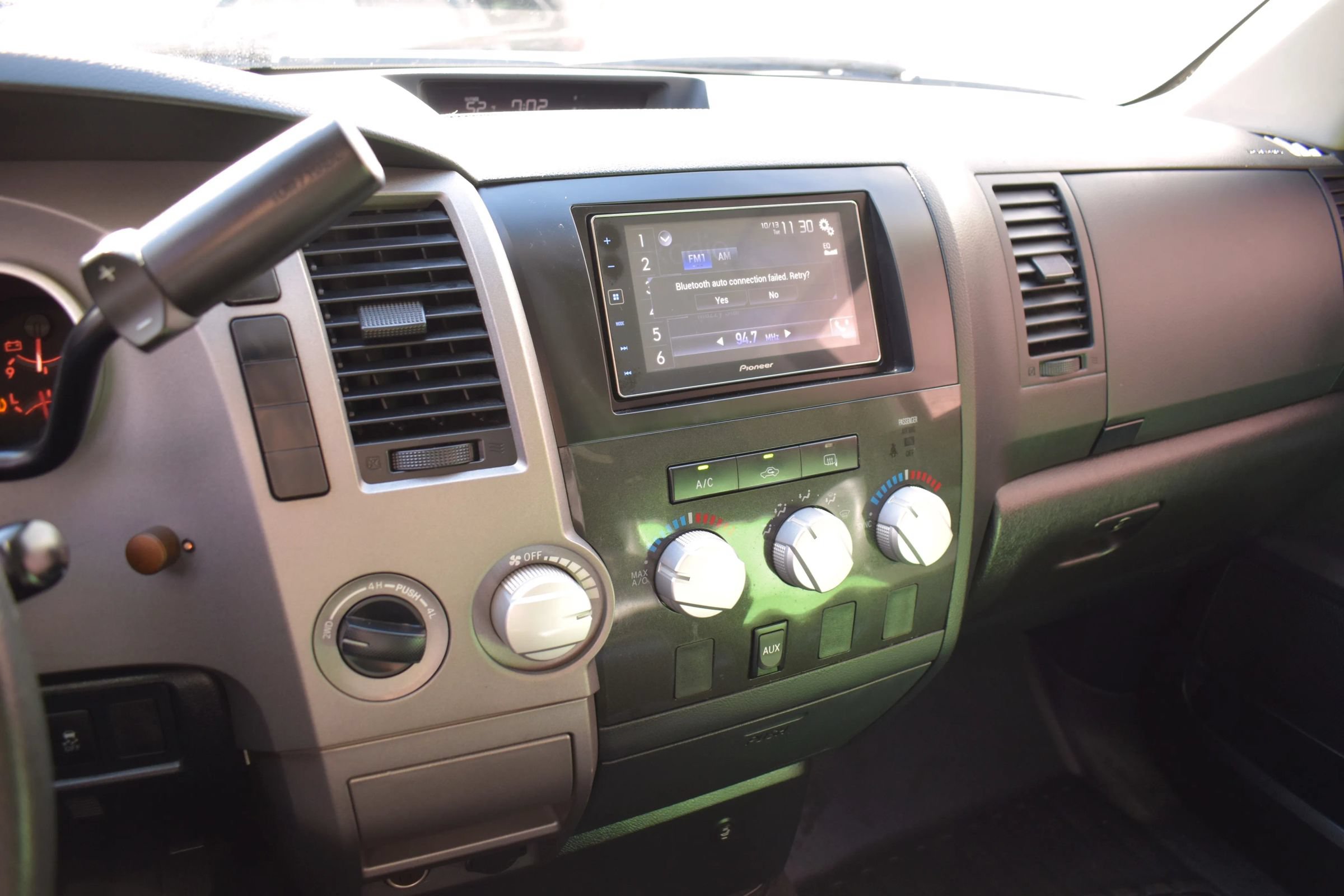 Used 2010 Toyota Tundra 4x4 Double Cab image 18