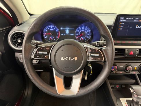 Used 2023 Kia Forte LXS w/ LXS Technology Package image 21