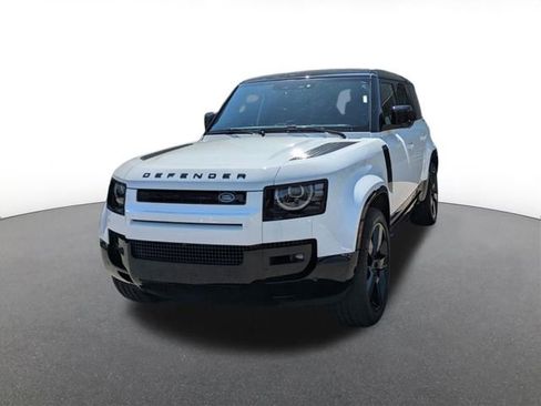 Used 2026 Land Rover Defender 110 X-Dynamic SE AWD/4WD image 1