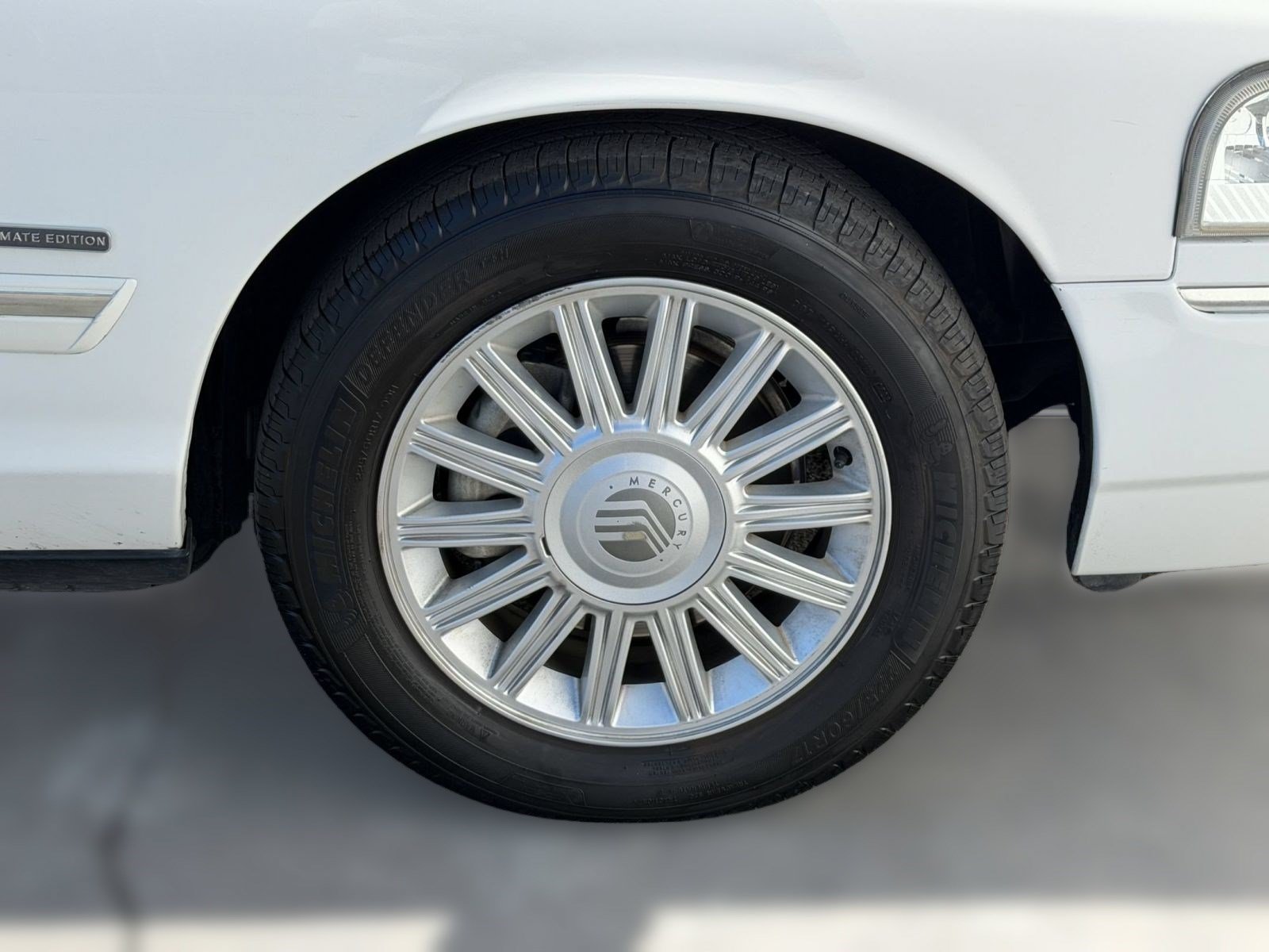 Used 2011 Mercury Grand Marquis LS RWD image 11