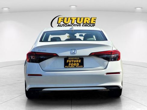 Used 2022 Honda Civic EX image 5