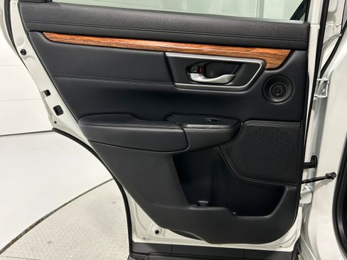 Used 2018 Honda CR-V Touring image 27