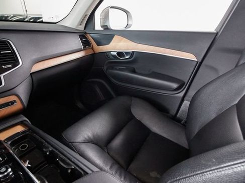 Certified 2023 Volvo XC90 B5 Plus w/ Protection Package Premier AWD/4WD image 8