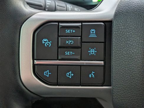 Used 2022 Ford Expedition Limited image 25