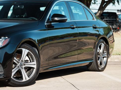 Used 2019 Mercedes-Benz E 300 image 23