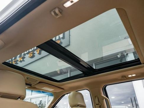 Used 2017 Ford F250 Lariat w/ Lariat Ultimate Package image 44