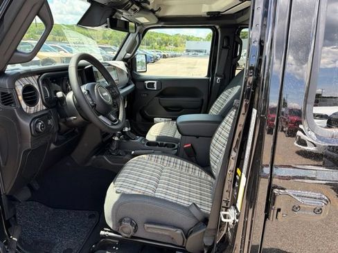 New 2026 Jeep Gladiator Sport AWD/4WD image 14