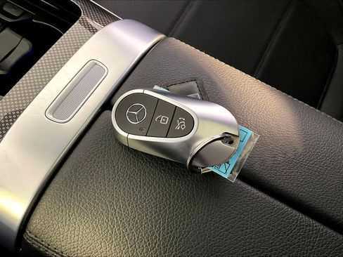 Used 2022 Mercedes-Benz C 300 4MATIC Sedan image 15