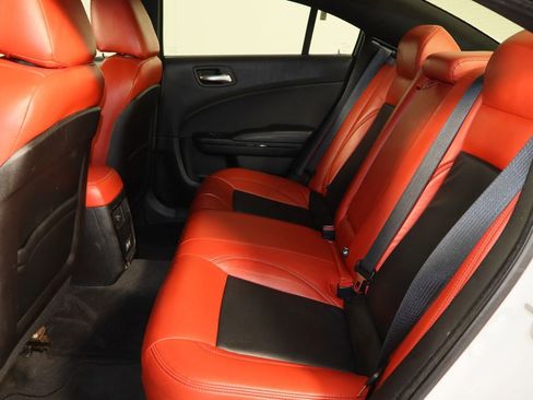 Used 2018 Dodge Charger SXT w/ Blacktop Package image 17