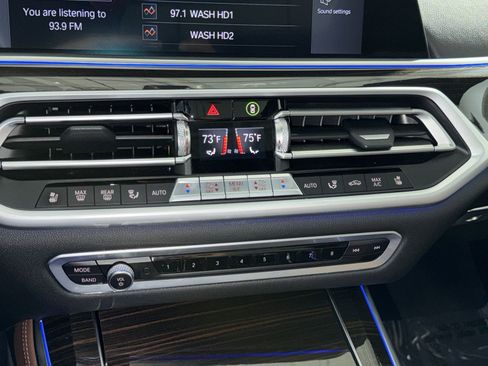Used 2021 BMW X5 M50i AWD/4WD image 25