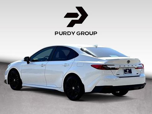 Used 2025 Toyota Camry SE w/ Convenience Package FWD image 6