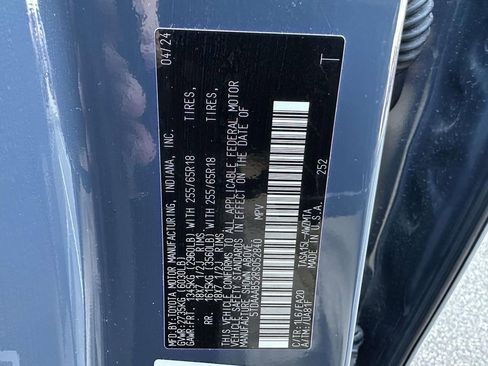 Used 2024 Toyota Grand Highlander Limited image 20