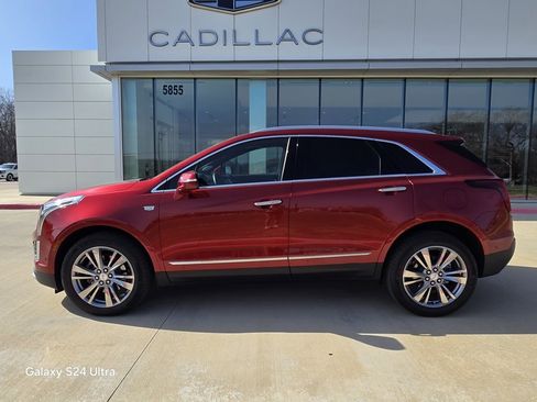 Used 2024 Cadillac XT5 Premium Luxury w/ Technology Package image 2