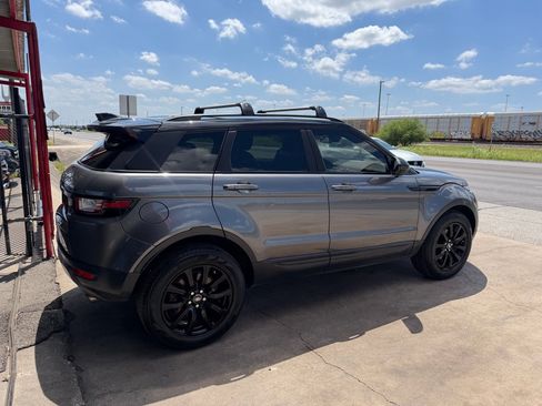 Used 2019 Land Rover Range Rover Evoque SE Premium AWD/4WD image 30