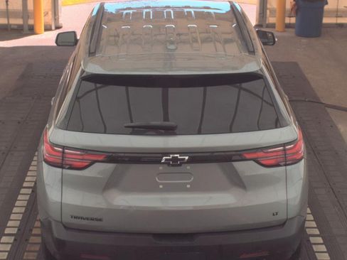 Used 2023 Chevrolet Traverse LT FWD image 6