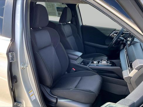 Used 2023 Mitsubishi Outlander ES FWD image 17