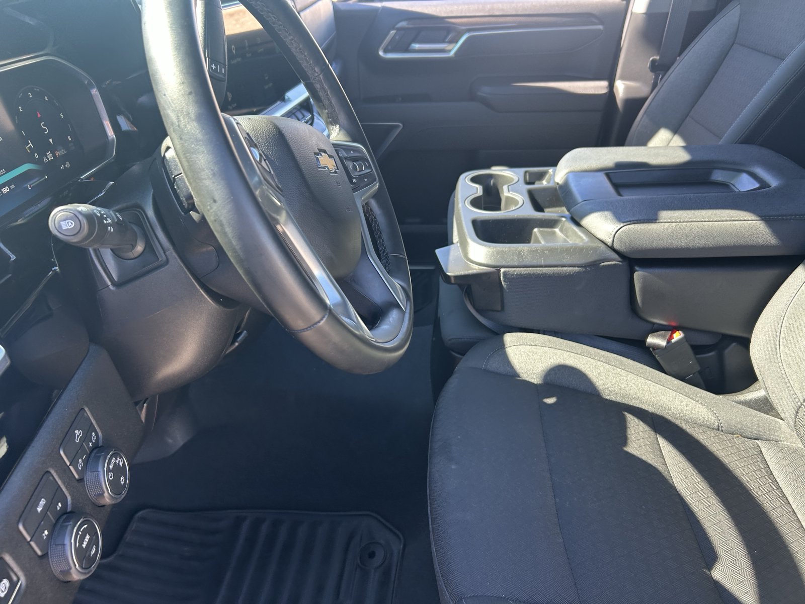 Used 2026 Chevrolet Silverado 1500 LT AWD/4WD image 13