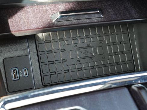 Certified 2023 Ford Expedition Max Platinum image 18