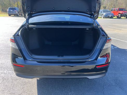 Certified 2024 Honda Accord EX image 28