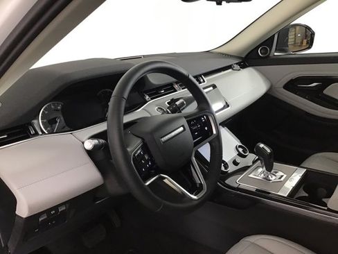Used 2022 Land Rover Range Rover Evoque SE image 8