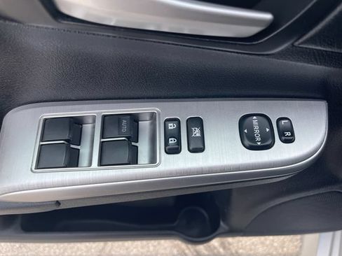 Used 2012 Toyota Camry SE FWD image 27