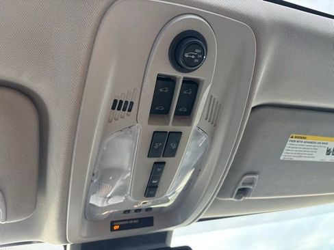 Used 2016 Chevrolet Equinox LTZ w/ Enhanced Convenience Package image 19