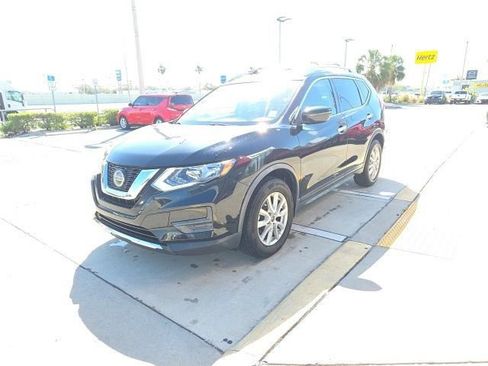 Used 2019 Nissan Rogue SV image 8