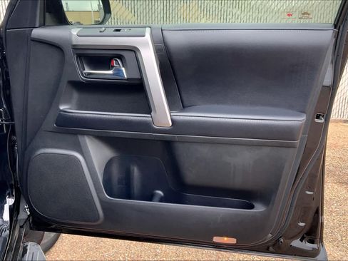 Used 2018 Toyota 4Runner SR5 Premium RWD image 22