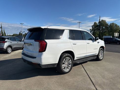 Used 2024 GMC Yukon SLT w/ SLT Luxury Package AWD/4WD image 5